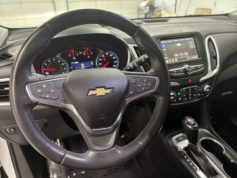 Certified 2019 Chevrolet Equinox LT FWD image 17
