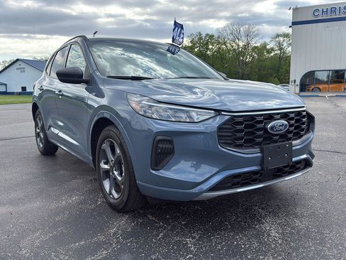 Used 2023 Ford Escape ST-Line FWD image 3
