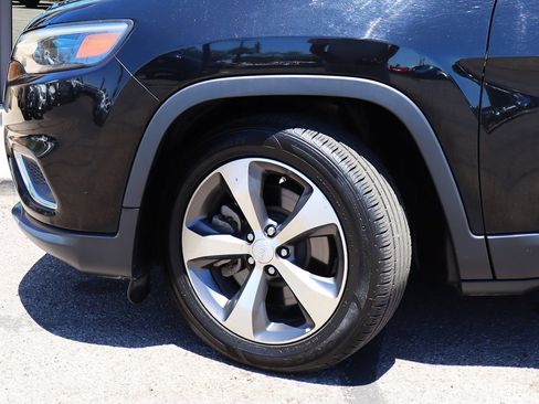 Used 2020 Jeep Cherokee Limited FWD image 5