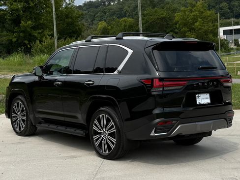 Used 2026 Lexus LX 700h Luxury AWD/4WD image 4
