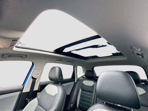 Used 2022 Volkswagen Taos SEL image 22