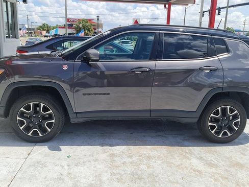 Used 2019 Jeep Compass Trailhawk w/ Cold Weather Group AWD/4WD image 9