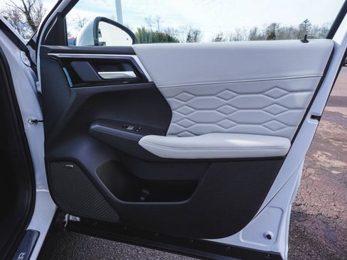 New 2026 Mitsubishi Outlander SEL AWD/4WD image 12