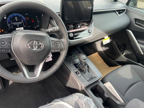 New 2026 Toyota Corolla Cross LE image 10