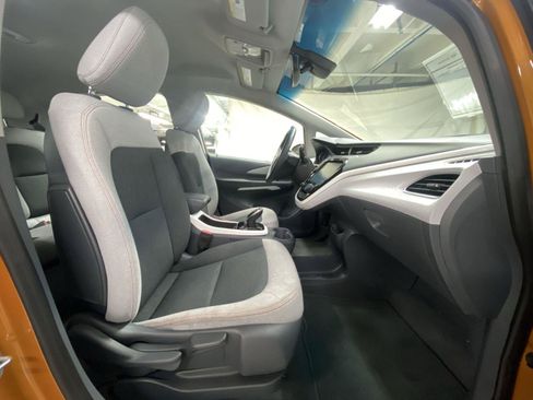 Used 2017 Chevrolet Bolt LT FWD image 24