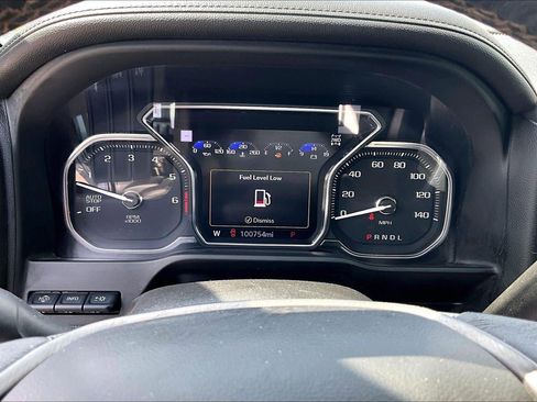 Used 2021 GMC Sierra 1500 AT4 w/ AT4 Value Package AWD/4WD image 19