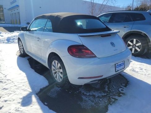 Used 2017 Volkswagen Beetle 1.8T S image 2