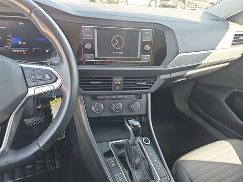 Used 2024 Volkswagen Jetta S image 27