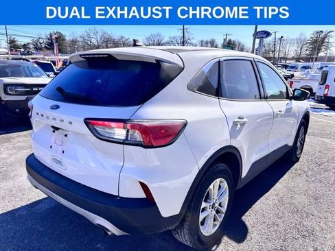 Used 2021 Ford Escape SE image 5