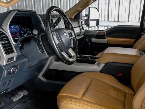 Used 2022 Ford F250 Lariat w/ Lariat Ultimate Package AWD/4WD image 14