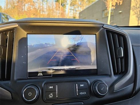 Used 2024 GMC Terrain AT4 image 9