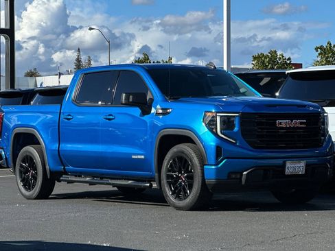 Used 2022 GMC Sierra 1500 Elevation image 2