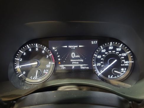 Used 2021 Toyota Highlander XLE AWD/4WD image 10