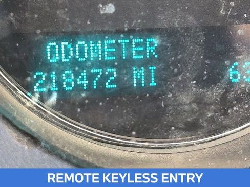 Used 2010 Chevrolet Suburban LT image 11