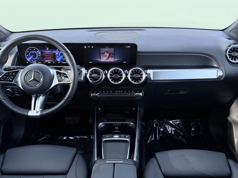 Used 2025 Mercedes-Benz EQB 250+ image 52