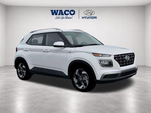 Used 2026 Hyundai Venue SEL FWD image 12