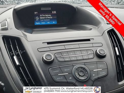 Used 2017 Ford Escape SE w/ SE Sport Appearance Package AWD/4WD image 15