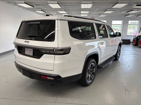 New 2026 Jeep Grand Wagoneer L 4WD w/ Premium Group I image 7