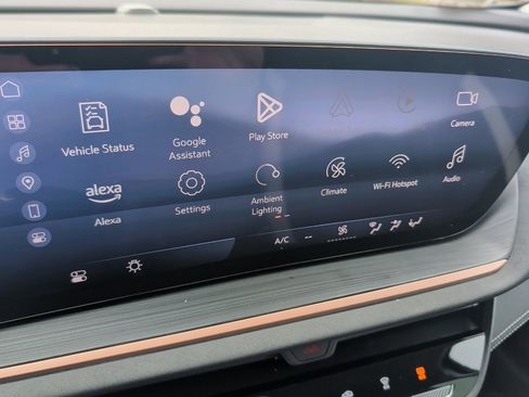 Certified 2025 Buick Envision Sport Touring image 22