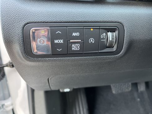New 2026 GMC Terrain Elevation w/ Technology Package II AWD/4WD image 37