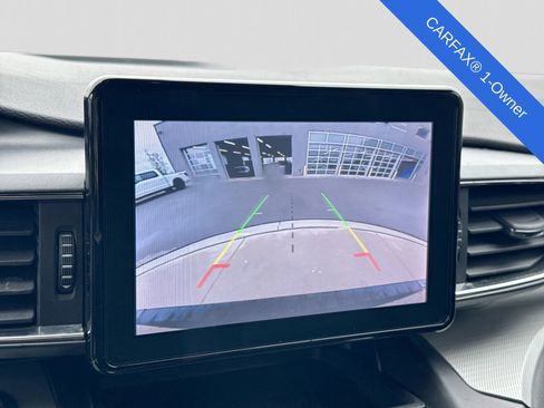 Used 2020 Ford Explorer XLT w/ Equipment Group 202A AWD/4WD image 32