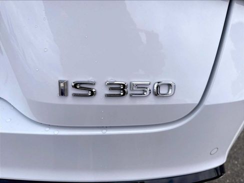 Used 2024 Lexus IS 350 F Sport RWD image 11