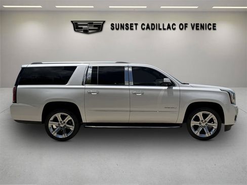 Used 2020 GMC Yukon XL Denali w/ Open Road Package AWD/4WD image 2