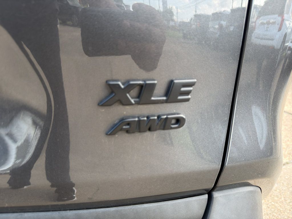 Used 2023 Toyota RAV4 XLE Premium AWD/4WD image 16