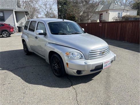 Used 2008 Chevrolet HHR LT image 1