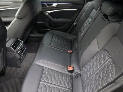 Used 2024 Audi RS 6 performance image 24