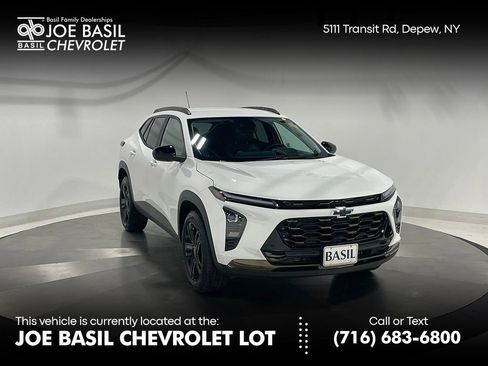 Used 2025 Chevrolet Trax ACTIV FWD image 1