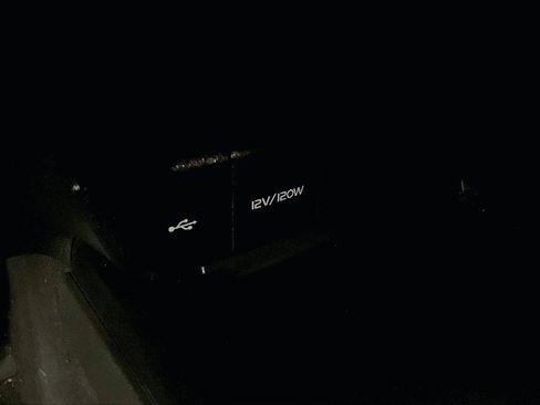 Used 2020 Toyota Camry SE w/ Convenience Package image 31