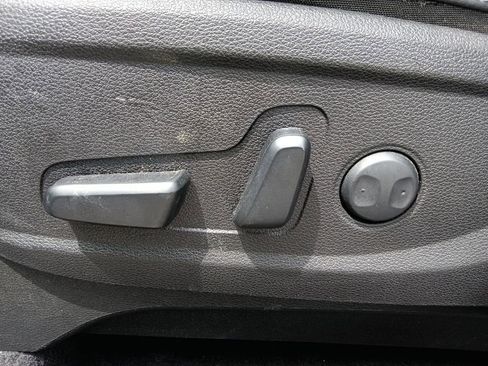 Used 2022 Kia Telluride S FWD image 16