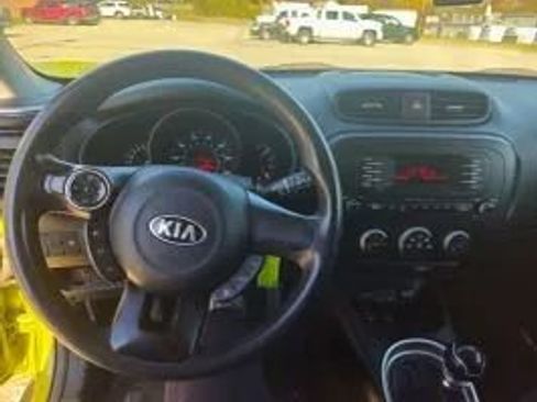 Used 2014 Kia Soul FWD image 13