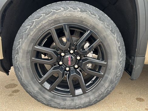 Used 2022 GMC Sierra 1500 Elevation w/ Elevation Premium Package image 31