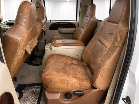 Used 2005 Ford F350 King Ranch RWD image 10