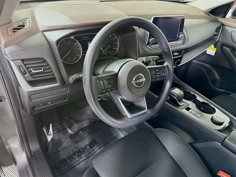 Certified 2023 Nissan Rogue S image 17