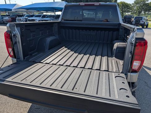New 2026 GMC Sierra 1500 Elevation w/ Elevation Premium Package AWD/4WD image 27