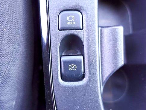 Used 2024 Toyota Corolla SE w/ SE Premium Package FWD image 19