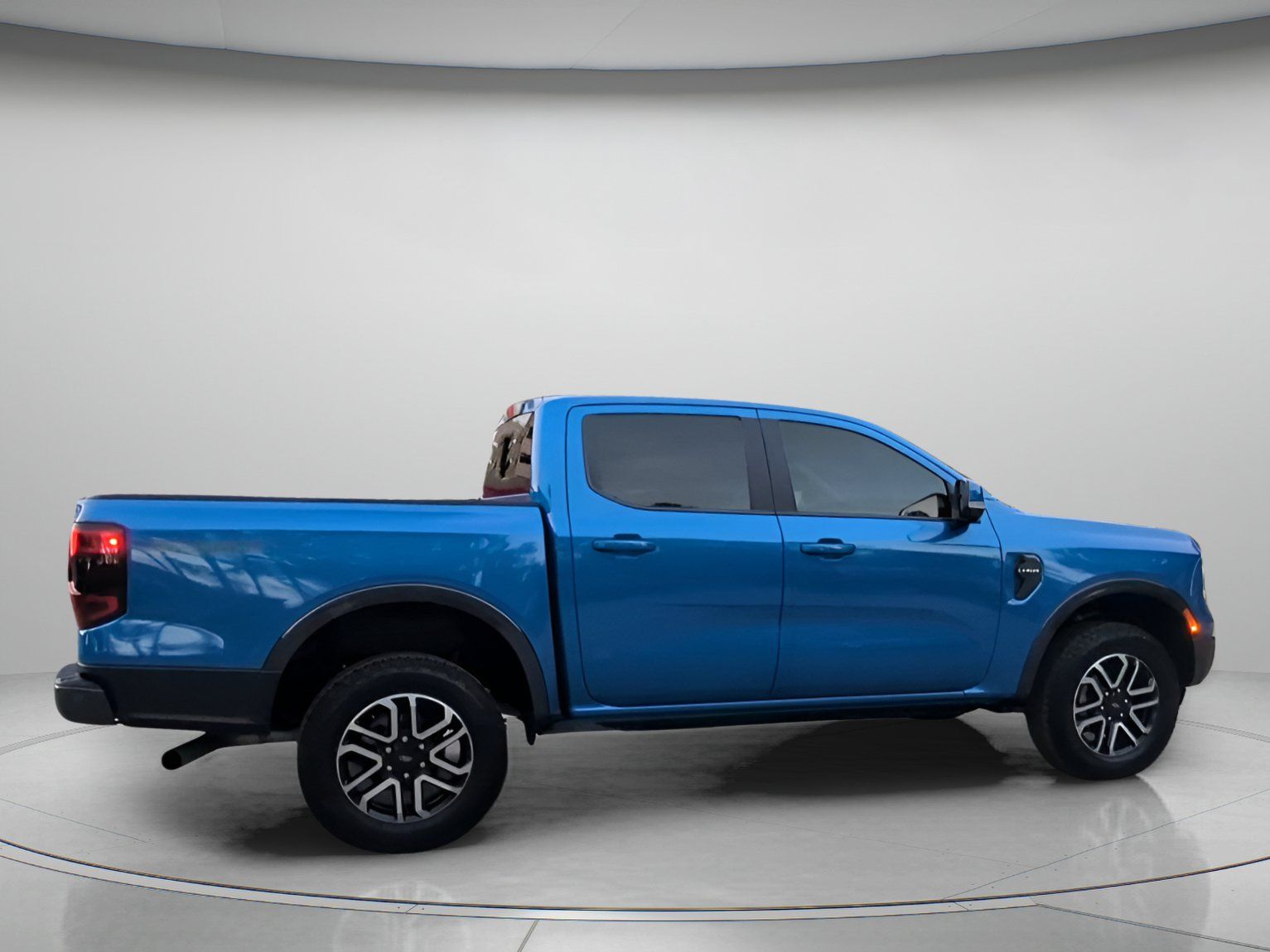 Certified 2024 Ford Ranger Lariat w/ Trailer Tow Package RWD image 30
