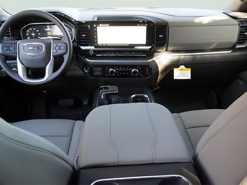 New 2026 GMC Sierra 1500 SLT image 20