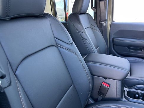 New 2026 Jeep Wrangler Sahara w/ Technology Group image 44