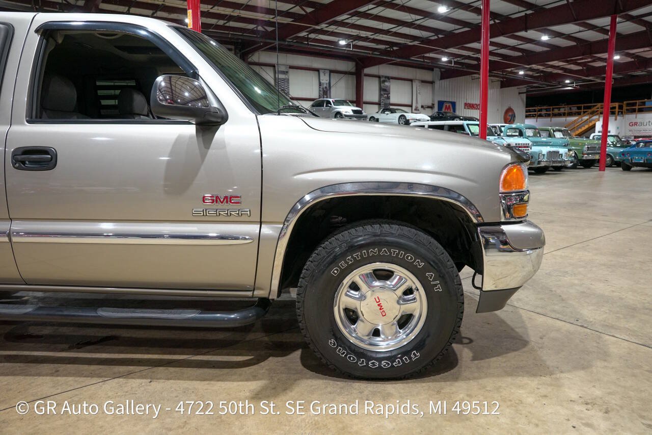 Used 2001 GMC Sierra 1500 4x4 Extended Cab w/ SLT Marketing Option Pkg image 11