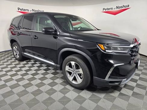 Certified 2025 Honda Pilot EX-L image 1