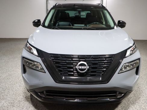Used 2023 Nissan Rogue SV w/ SV Premium B Package FWD image 4