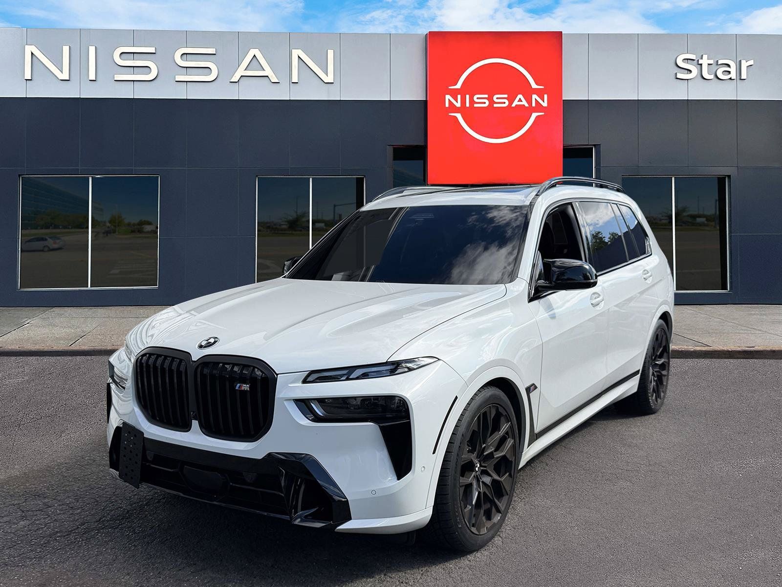 Used 2026 BMW X7 M60i AWD/4WD image 3