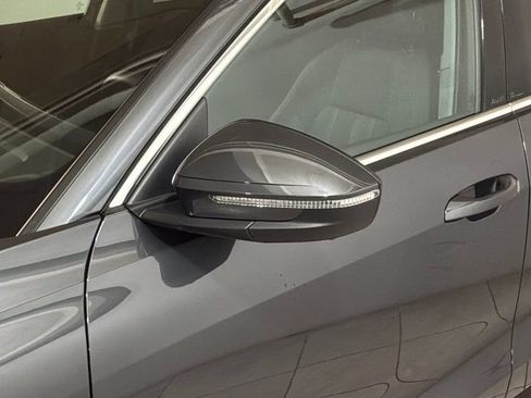 Used 2025 Audi Q5 Premium w/ Convenience Package image 26