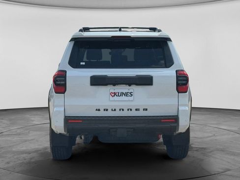 Used 2026 Toyota 4Runner TRD Off-Road Premium AWD/4WD image 8