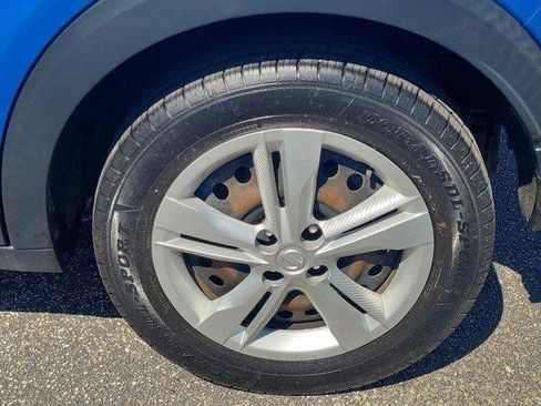 Used 2021 Nissan Kicks S FWD image 6