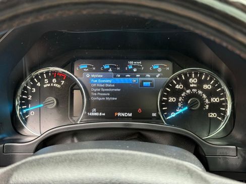 Used 2018 Ford F150 Platinum w/ Equipment Group 701A Luxury AWD/4WD image 55